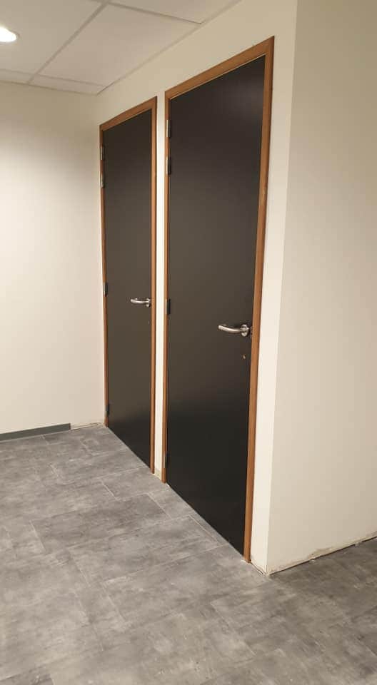 Binnendeuren kantoorgebouw Brussel - Vrago Interieur